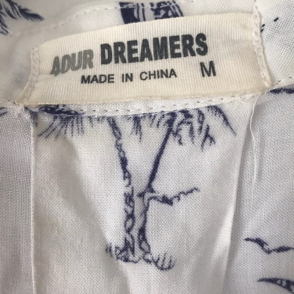 Tropical Print Buttondown Top- size M - Picture 2 of 6